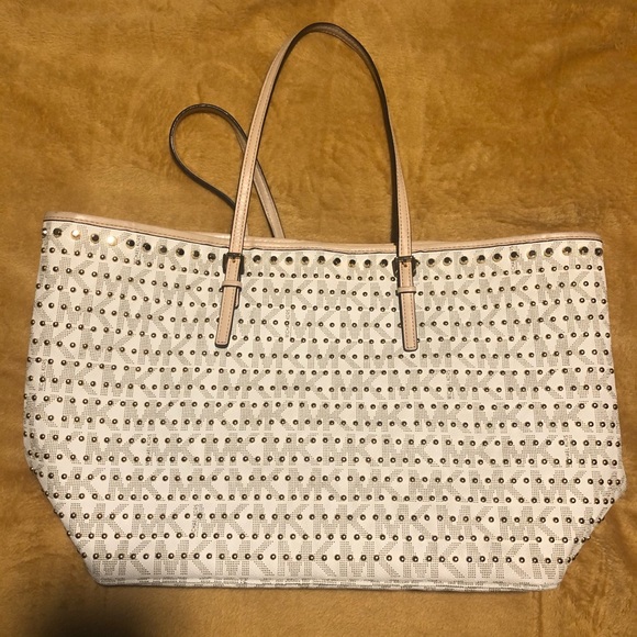 XL Studded MK carryall tote - Picture 4 of 6
